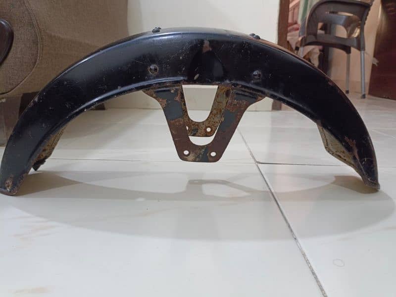 CD 70 Iron Mudguard set. 3