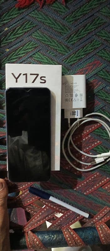 Vivo y 17s 4/128 GB PTA approved  6 months warranty with box and charg 7