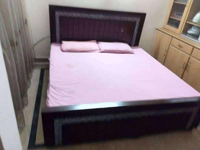 Double bed with metress 3