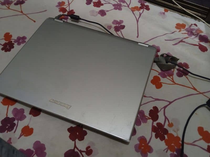 Lenovo laptop C3000 model ha with original charger 7