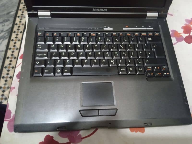 Lenovo laptop C3000 model ha with original charger 8