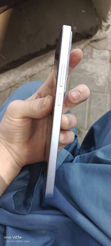 oppo Reno 11f 4