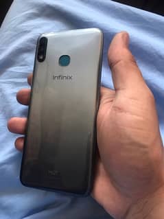 Infinix HOT 8