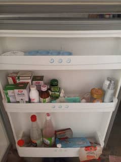 HAIER MEDIUM SIZE FRIDGE URGENT SALE