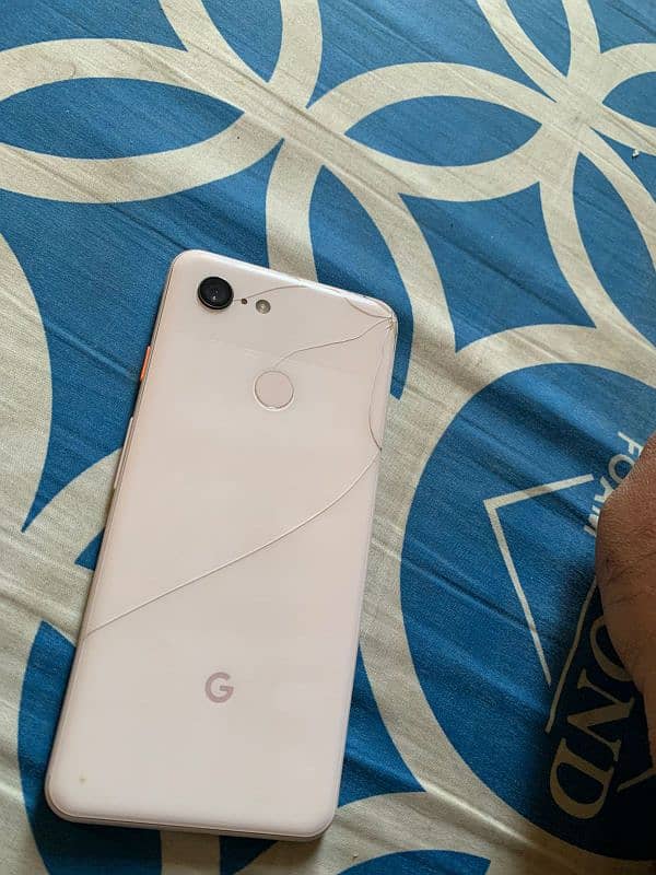 Google pixel 3  back crack only 9/10 2