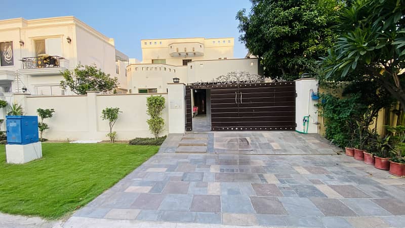 1Kanal No Need Work Solid House For Sale In DHA Lahore 0