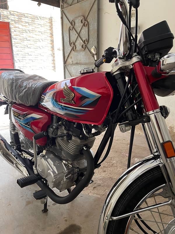 Honda CG125 Model 2024 Unregistered 4