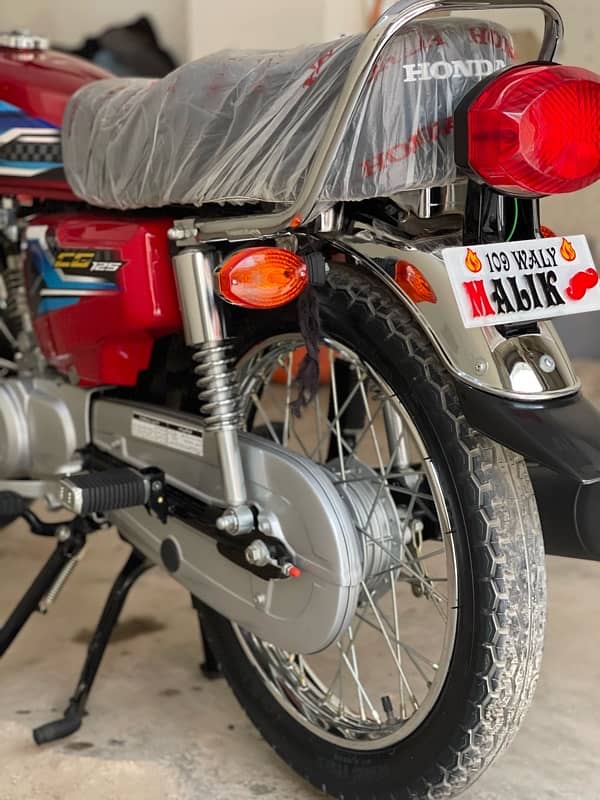 Honda CG125 Model 2024 Unregistered 5