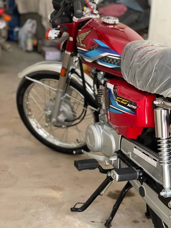 Honda CG125 Model 2024 Unregistered 6