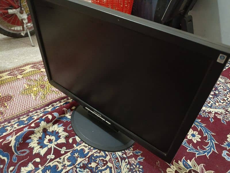 LCD monitor 3