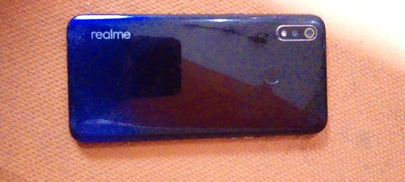 realme 3 4gb ram 64 gb 1