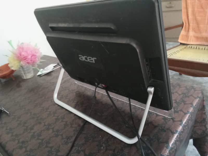 Acer UT220HQL Touch Screen 21.5 " inches 3