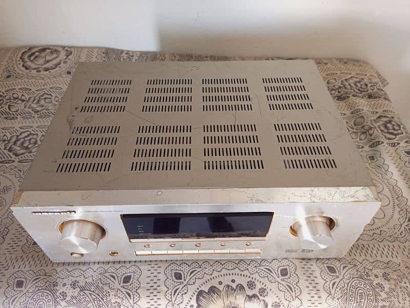 Marantz SR4200 DTS amplifier without speakers woofer. 1