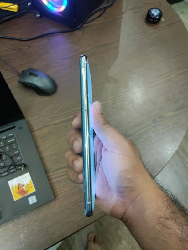 One Plus 9R 8/128 Front Back Cracked 6