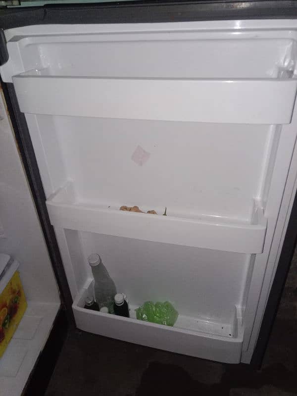 general fridge new condition 3