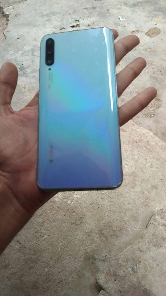 Huawei y9s 1