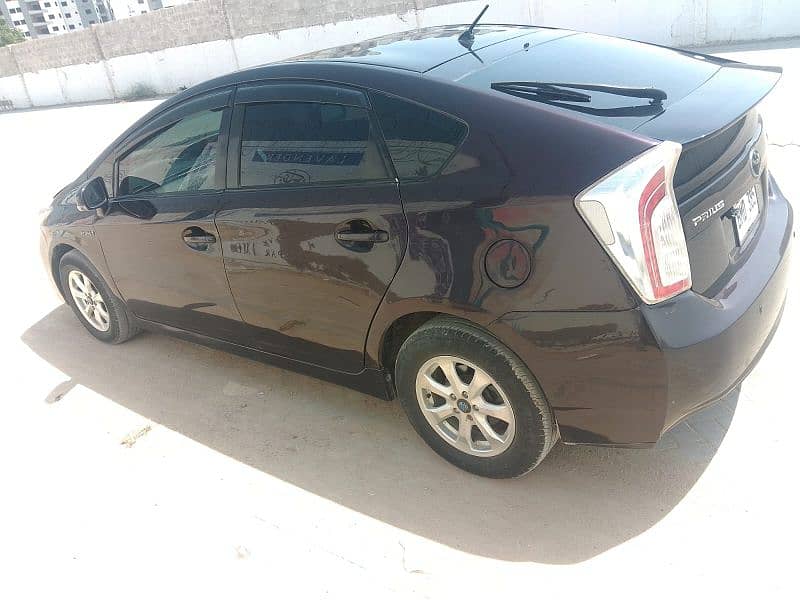 Toyota Prius 2014 1