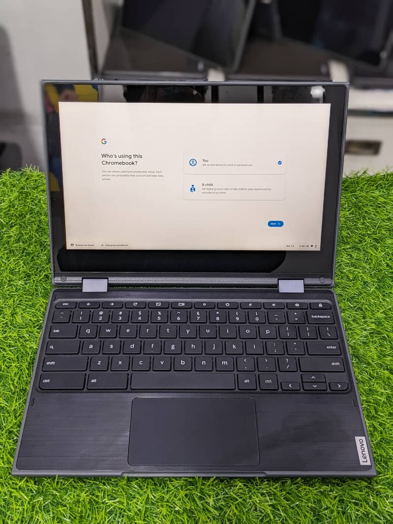 Lenovo Chromebook 300e (2nd gen) 4GB Ram 32GB Storage BuiltinPlaystore 0