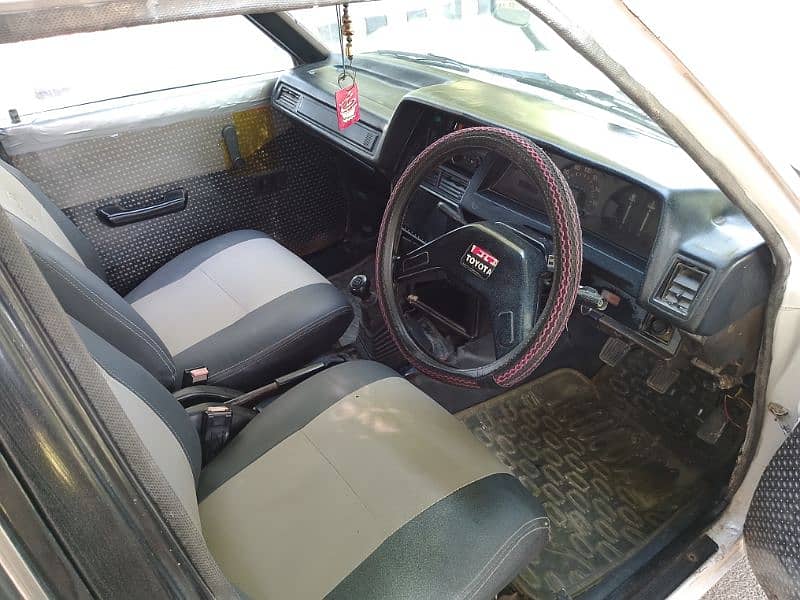 Toyota Corolla XE 1982 11