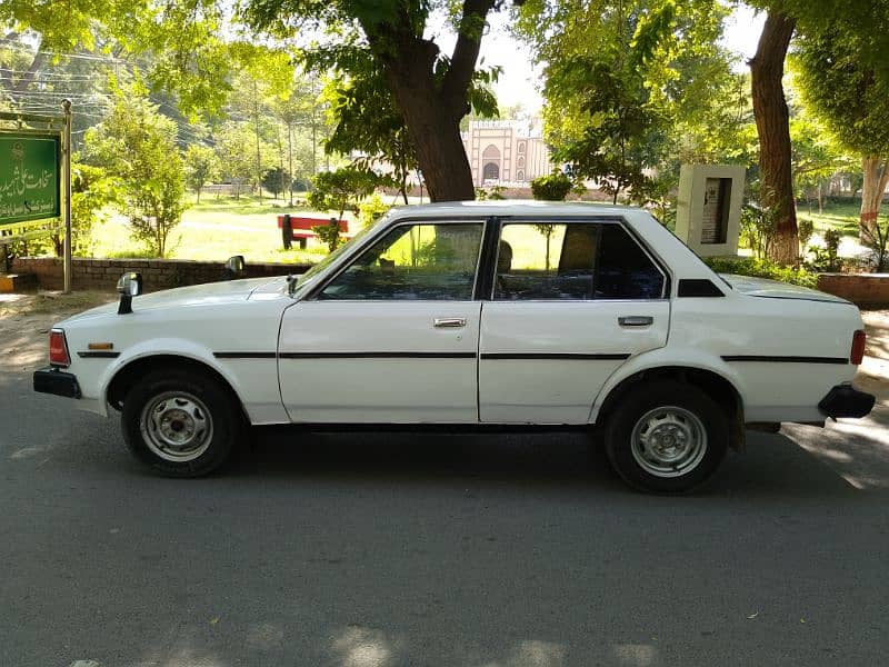 Toyota Corolla XE 1982 18