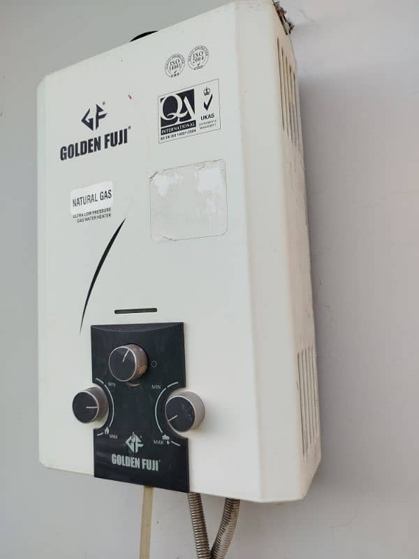 10/10 Golden Fuji Instant Gas Geyser New Condition 0