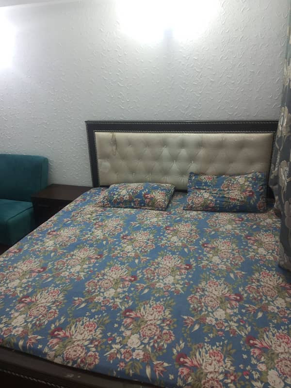 Furnish room available in E11/4 near to F11 markez for male 7