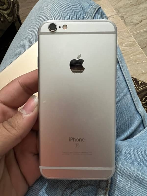 iPhone 6s mint condition 1