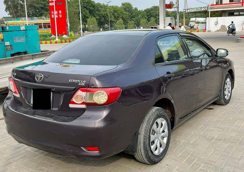 Toyota Corolla GLI 2012 5