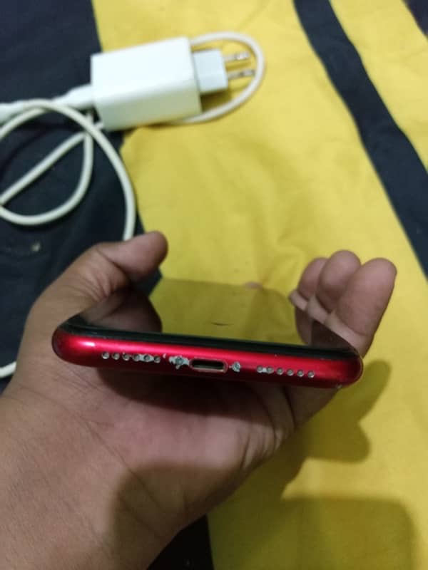 iphone XR non pta red colour 64 gb factory unlocked 3