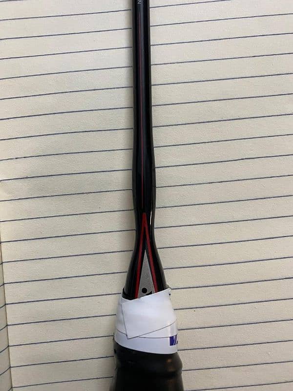 Yonex 82 gram racket 29 lbs tension carbon graphite 21 4