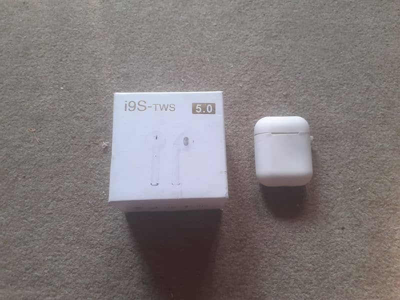 two i9s airpods 0