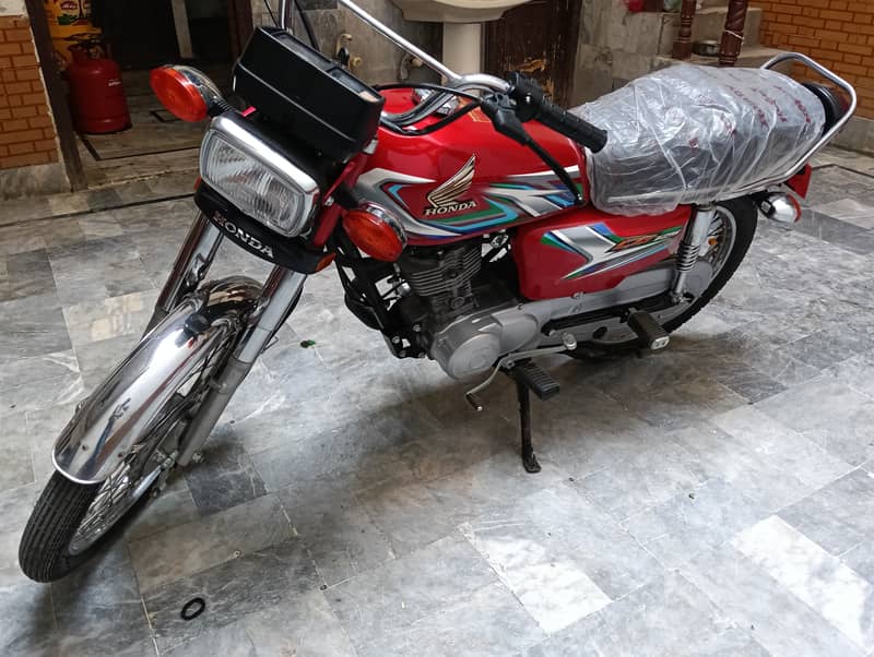 Honda 125cc 2023 model condition10/10no fault total geniun 03187059335 2