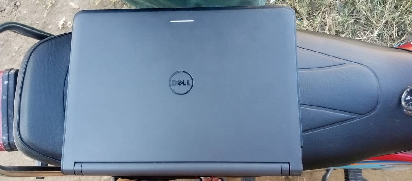 Urgent sale Dell I3 laptop 1