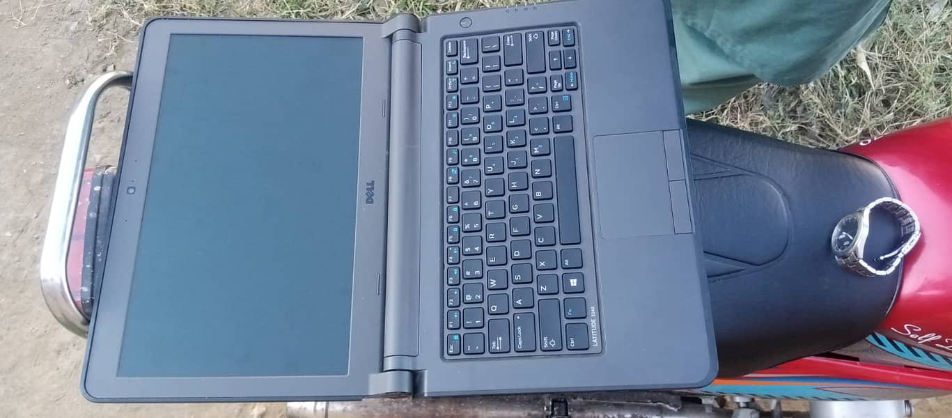 Urgent sale Dell I3 laptop 3