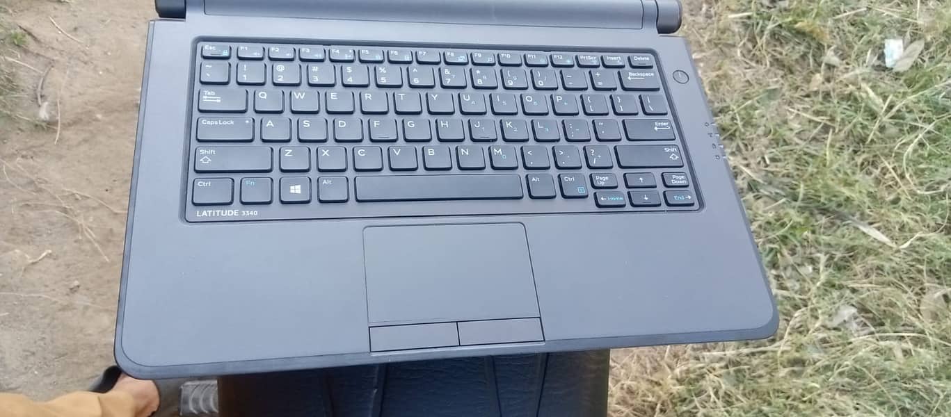 Urgent sale Dell I3 laptop 6