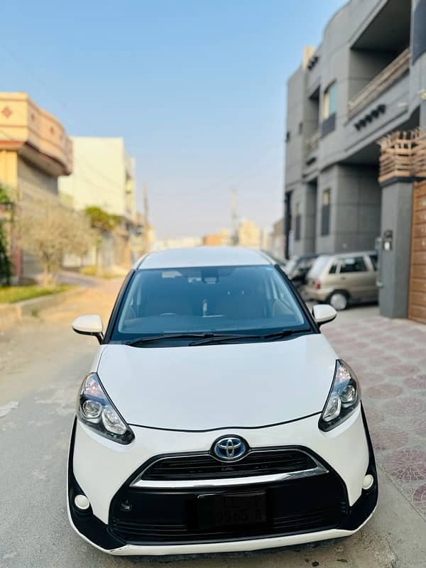 Toyota Sienta 2016 0