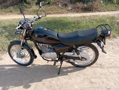 Almost New Suzuki Gs 150.10/10 condition. Only 123 km driven. 0