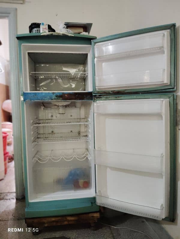 waves fridge good condition 3