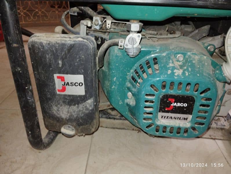 Jasco generator 3000 VA (2300 watt) 5