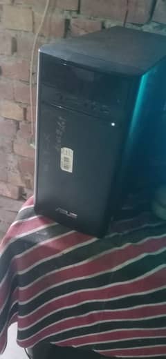 Asus PC 8gb ram 500gb i3 4170