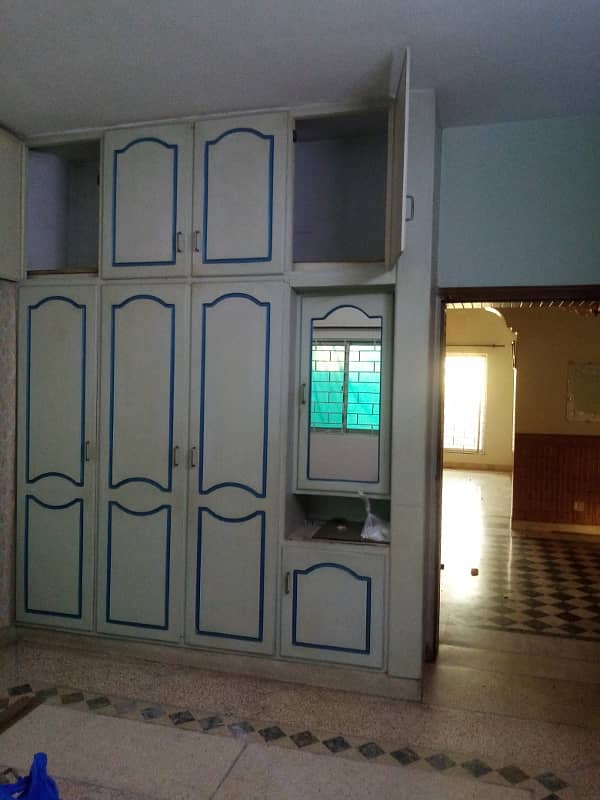 G11 30x60 Ground Portion For Rent near park 0