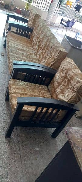 Five seater sofa best condition 0