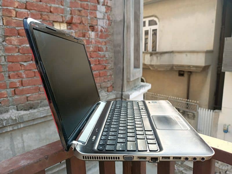 hp pavilion Dv6 i5 2nd Generation 4