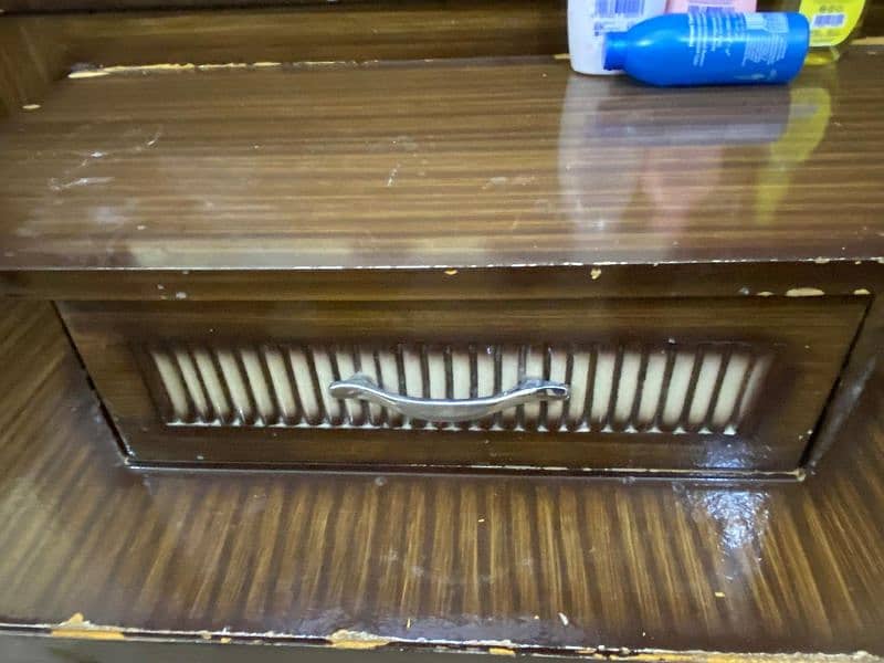 Dressing Table with 2 mirrors and one key lock 5