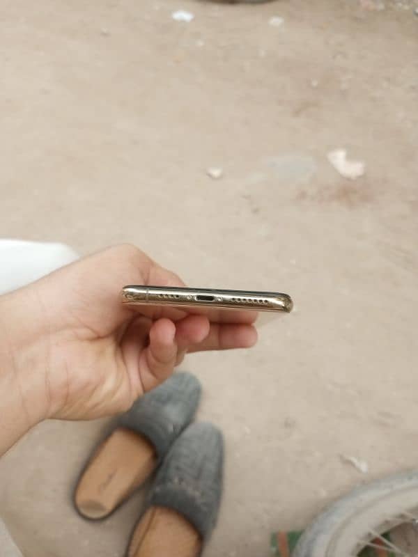 I phone xs max non 256 GB paynal cheng face I'd ok 2