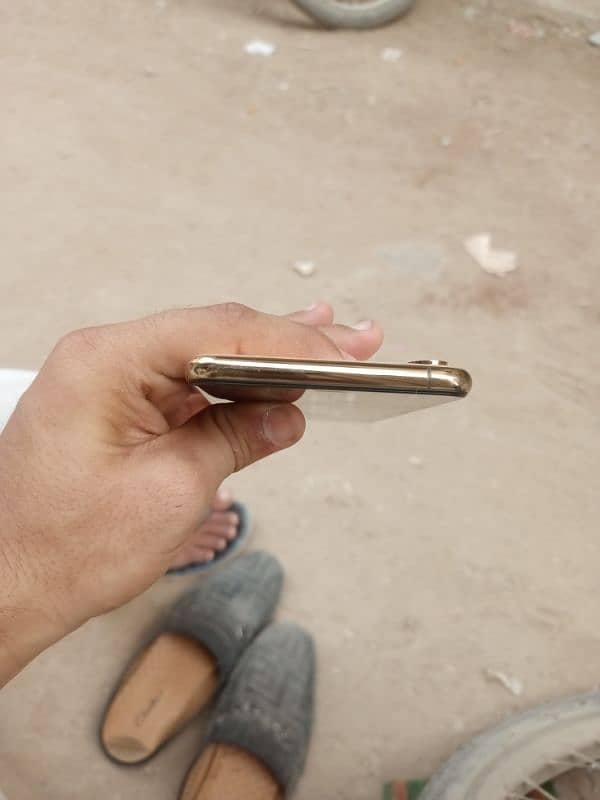 I phone xs max non 256 GB paynal cheng face I'd ok 3