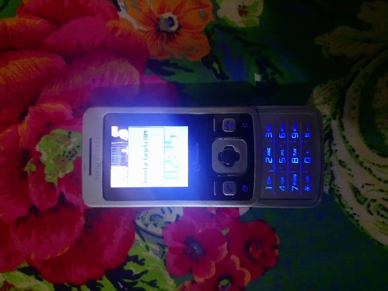 Sony Ericsson t303 original 1