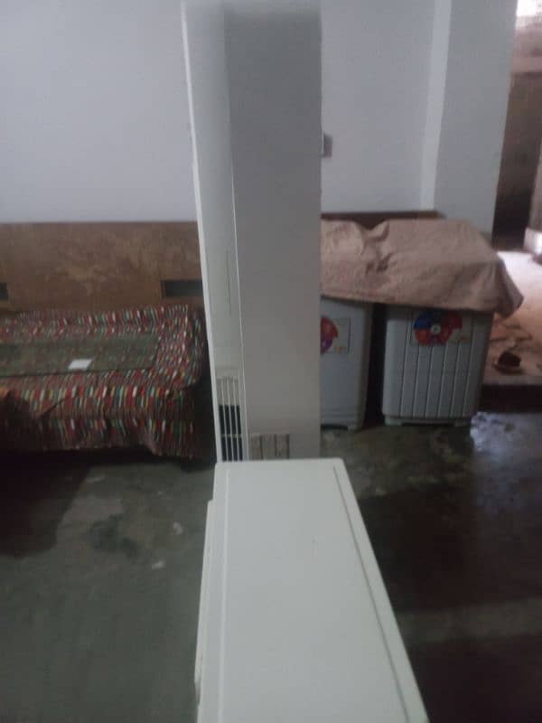 floor standing AC 5