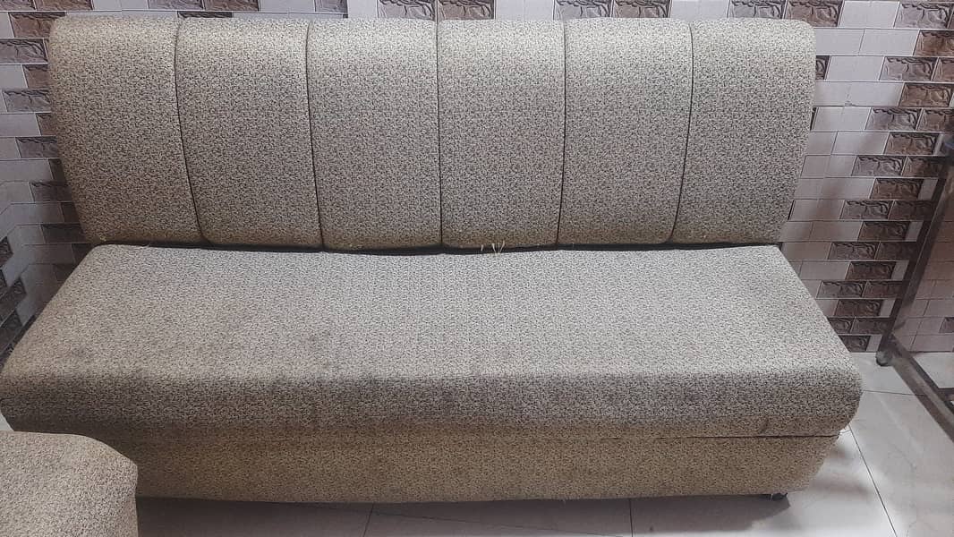 Sofa set of 4 pieces. . . 2