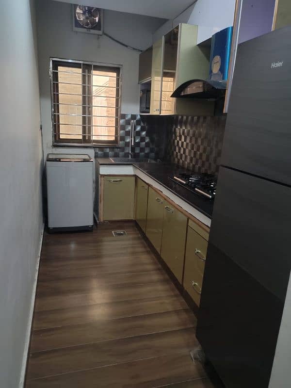 2 Bed TVL Fully Furnished 12